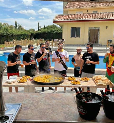 Despedidas de Soltero en Salamanca - Paella a Domicilio