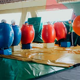 Despedidas de Soltero en Salamanca - Actividades Humor Amarillo Indoor