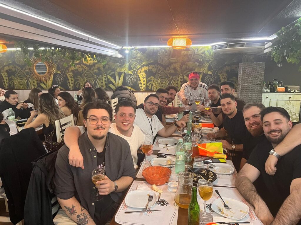 Restaurante Mi Gran Noche - Único para despedidas en Salamanca