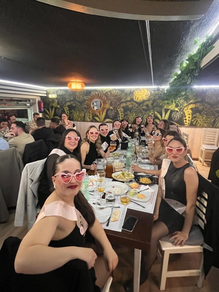 Restaurante Mi Gran Noche - Único para despedidas en Salamanca